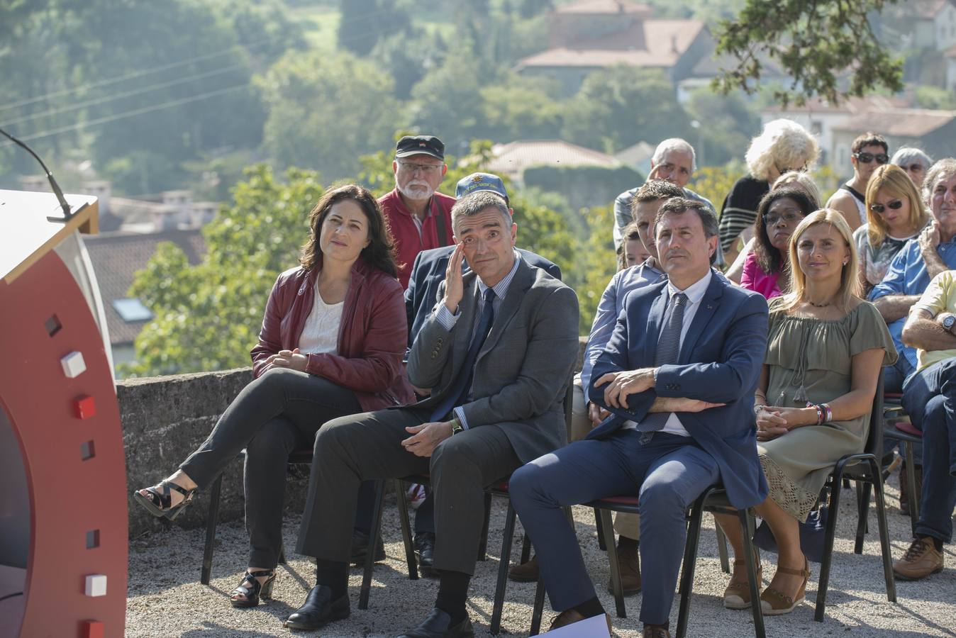 Cantabria, País Vasco y Asturias han recordado a los milicianos de la 'Lista Larrinoa', bombardeados en Ampuero en el verano de 1937