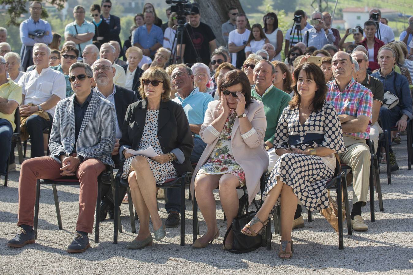 Cantabria, País Vasco y Asturias han recordado a los milicianos de la 'Lista Larrinoa', bombardeados en Ampuero en el verano de 1937