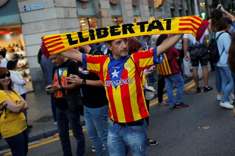 180.000 personas han acudido a la manifestación de Barcelona para conmemorar el primer aniversario del 1-O, según la Guardia Urbana