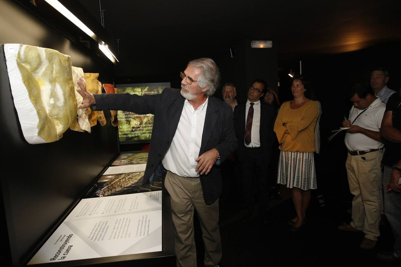 Fotos: Una exposición en el Museo de Altamira descubre las técnicas utilizadas en la reproducción de las cuevas con arte rupestre