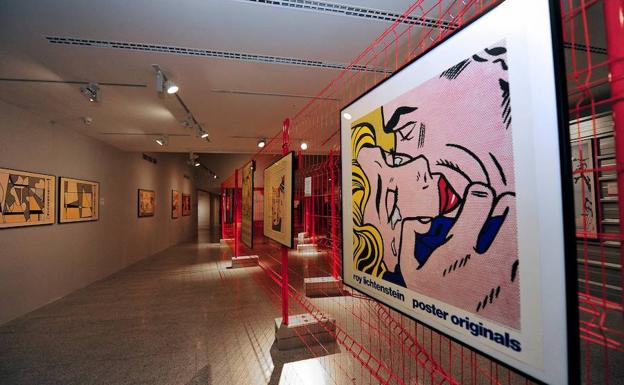 Vista general de la exposición sobre Roy Lichtenstein. 