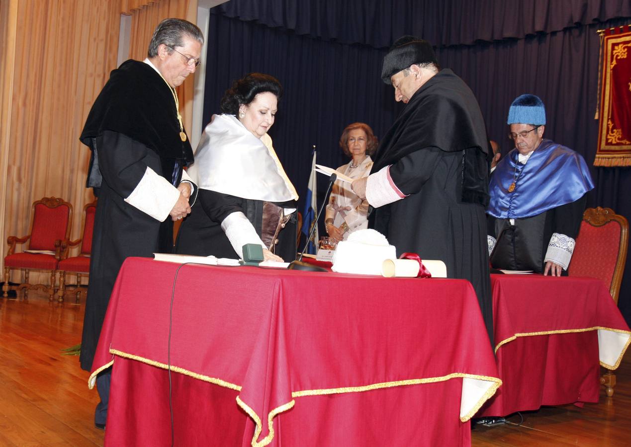 Montserrat Caballé actuó varias veces en Cantabria y estuvo vinculada a la UIMP, donde fue nombrada Doctora Honoris Causa