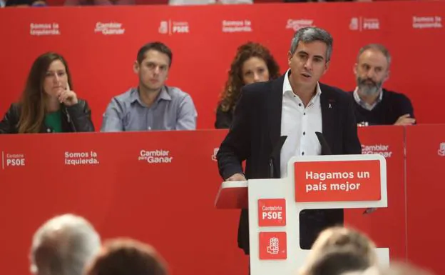 Zuloaga: «El PSOE tiene la maquinaria lista para las elecciones»