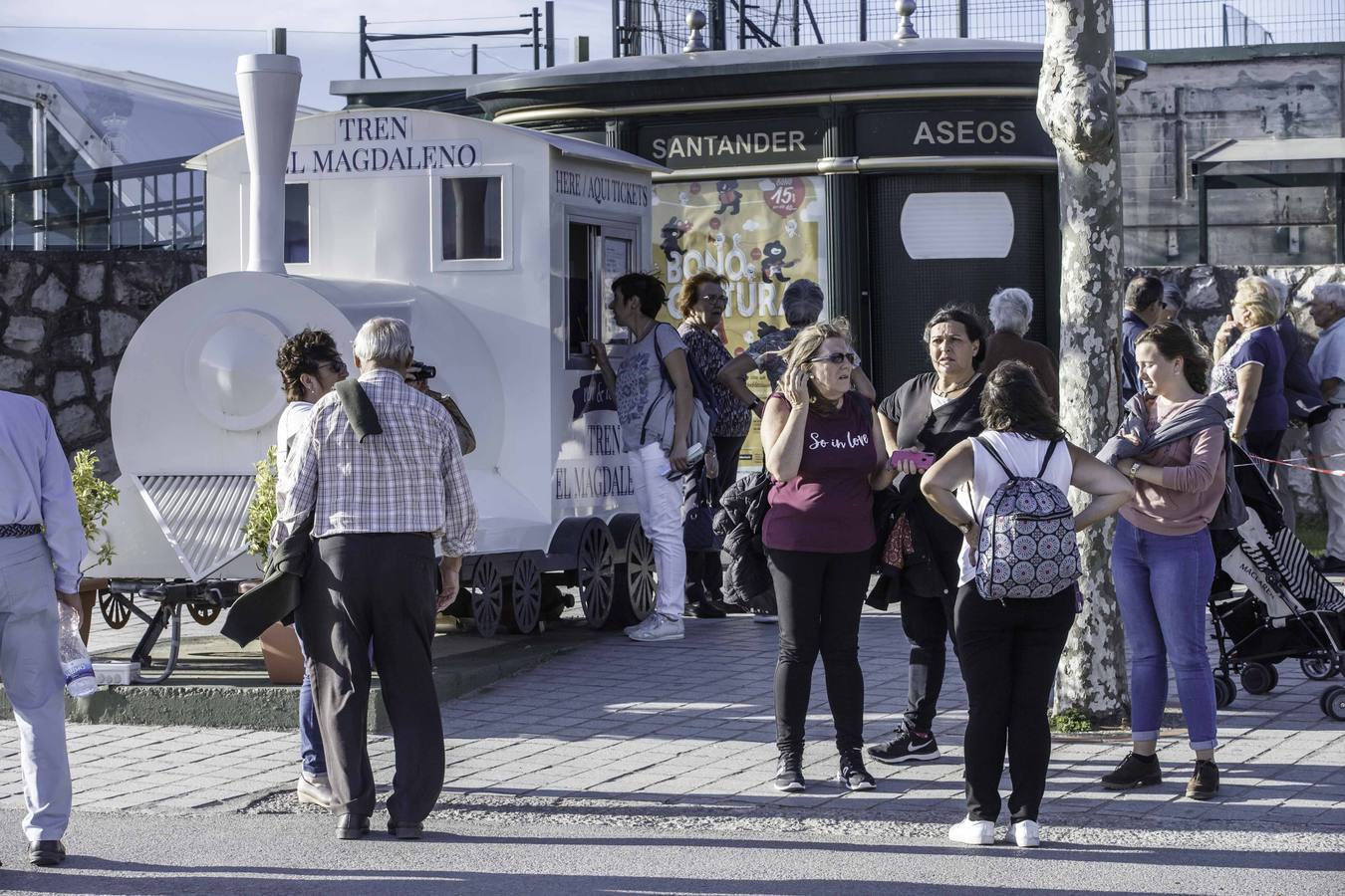 Fotos: Los turistas llenan Cantabria en este Puente del Pilar