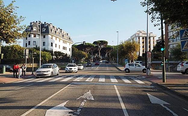 Cruce de la Avenida Pontejos donde se constriuirá una rotonda. 