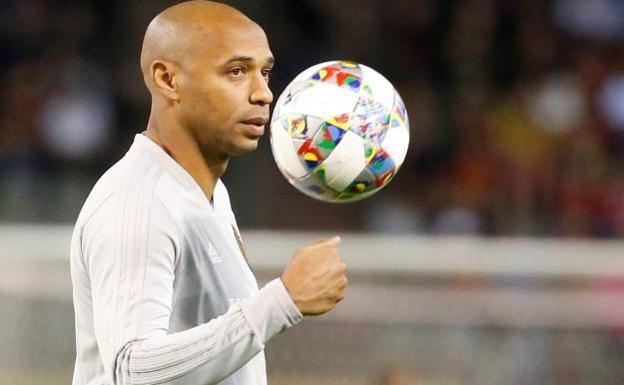 Thierry Henry antes del Bélgica-Suiza