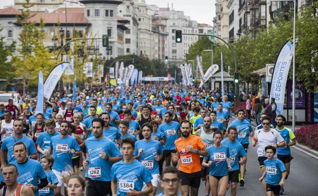 Los participantes en la última Carrera Popular de El Diario Montañés. 