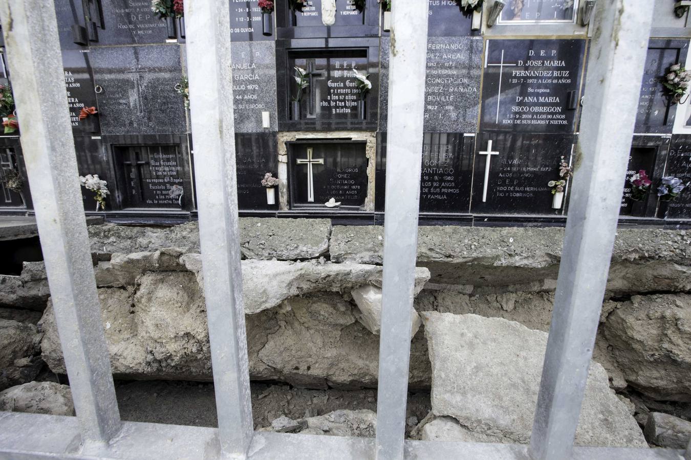 El cementerio de Santander tiene una nave apuntalada desde mayo y no estará listo para Todos los Santos