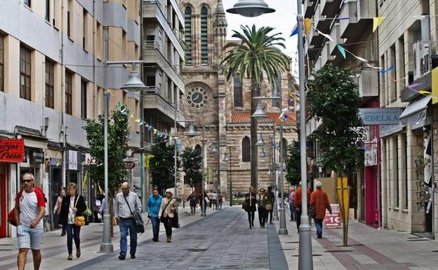 La calle Consolación presume de nueva imagen tras la peatonalización con sólo dos locales vacíos