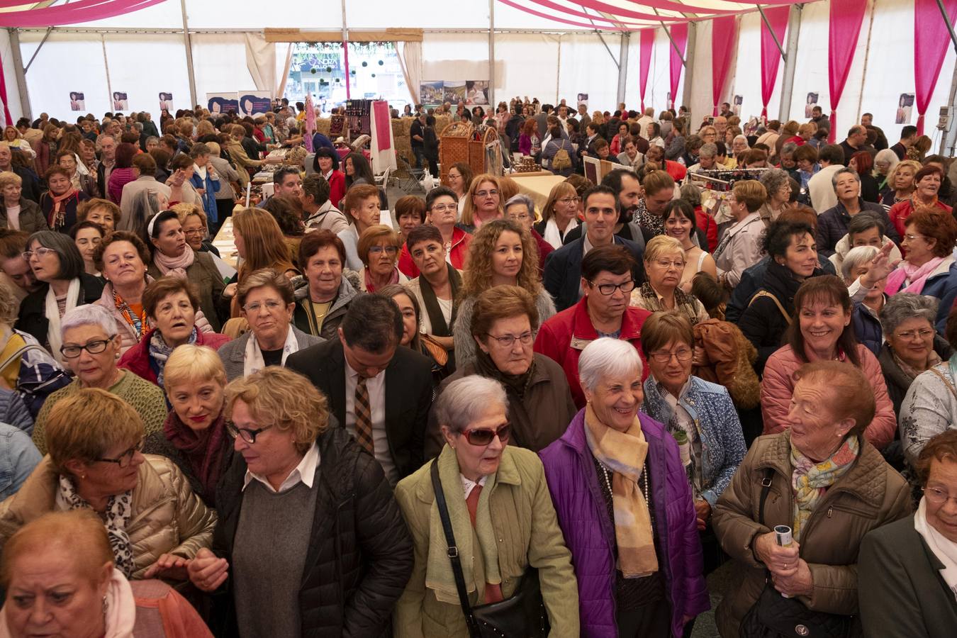Fotos: Inauguración de la VII Feria de Mujeres Artesanas y Emprendedoras de Cantabria en Renedo de Piélagos