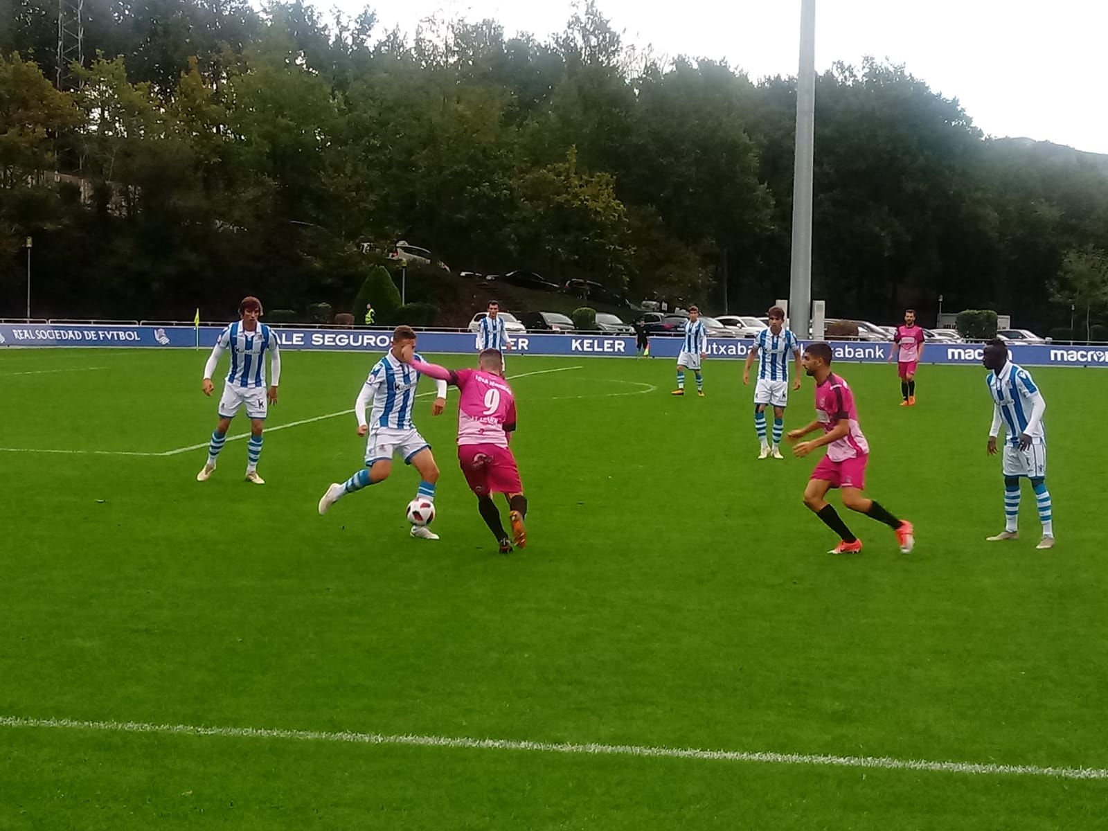 Los blanquiazules visitan a la Real Sociedad B con la intención de cambiar su dinámica negativa.