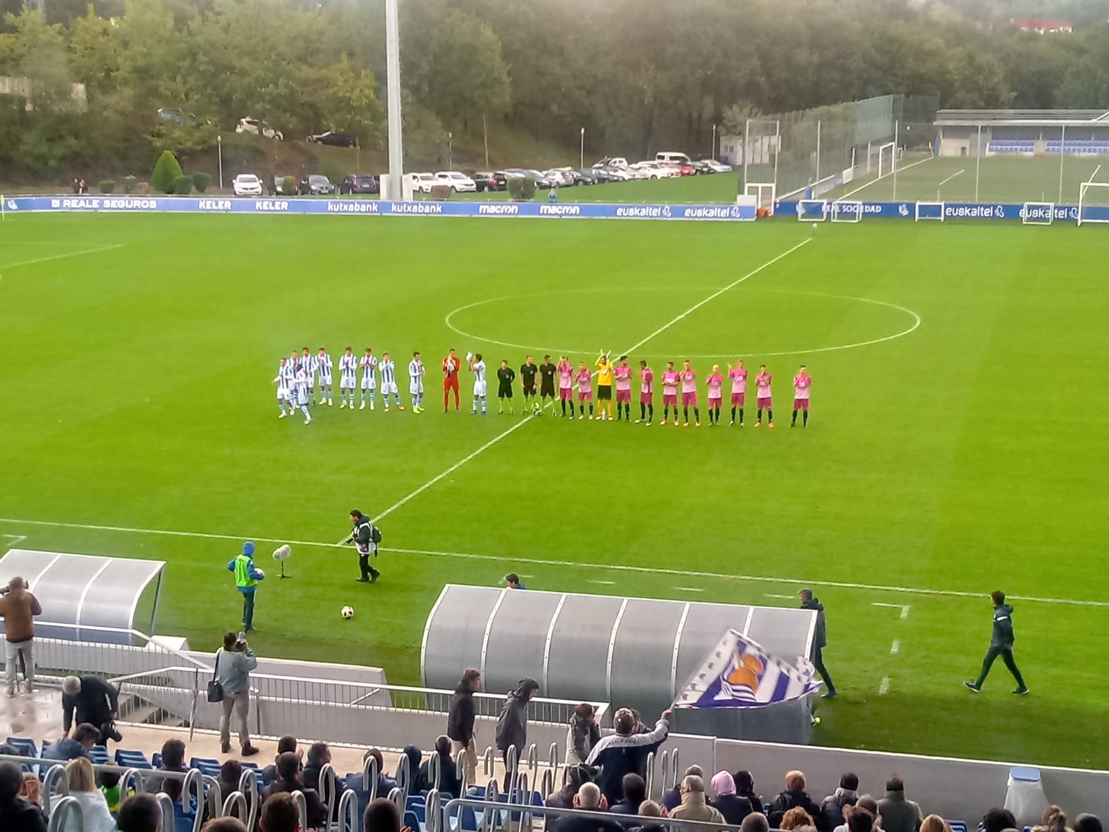 Los blanquiazules visitan a la Real Sociedad B con la intención de cambiar su dinámica negativa.