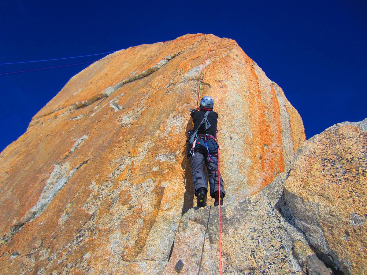 Último largo de salida de la vía Rébufatt (6a).