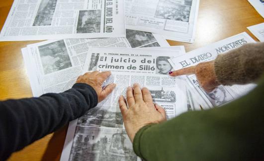 Tres mujeres de la edad de Crisanta y de su mismo municipio comentan las informaciones de entonces.