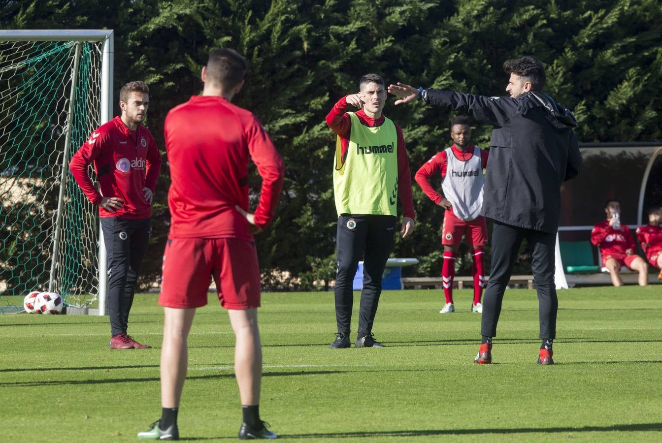 Fotos: Entrenamiento del Racing para preparar el partido ante el Athletic B