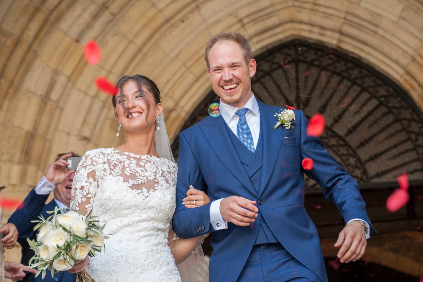 Cristina Gómez y Casper Von Der Ahé se casaron en la Catedral de Santander.