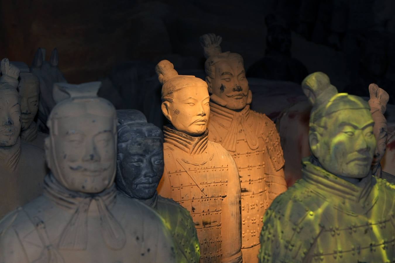 Fotos: Los Guerreros de Terracota ya están instalados en La Lechera