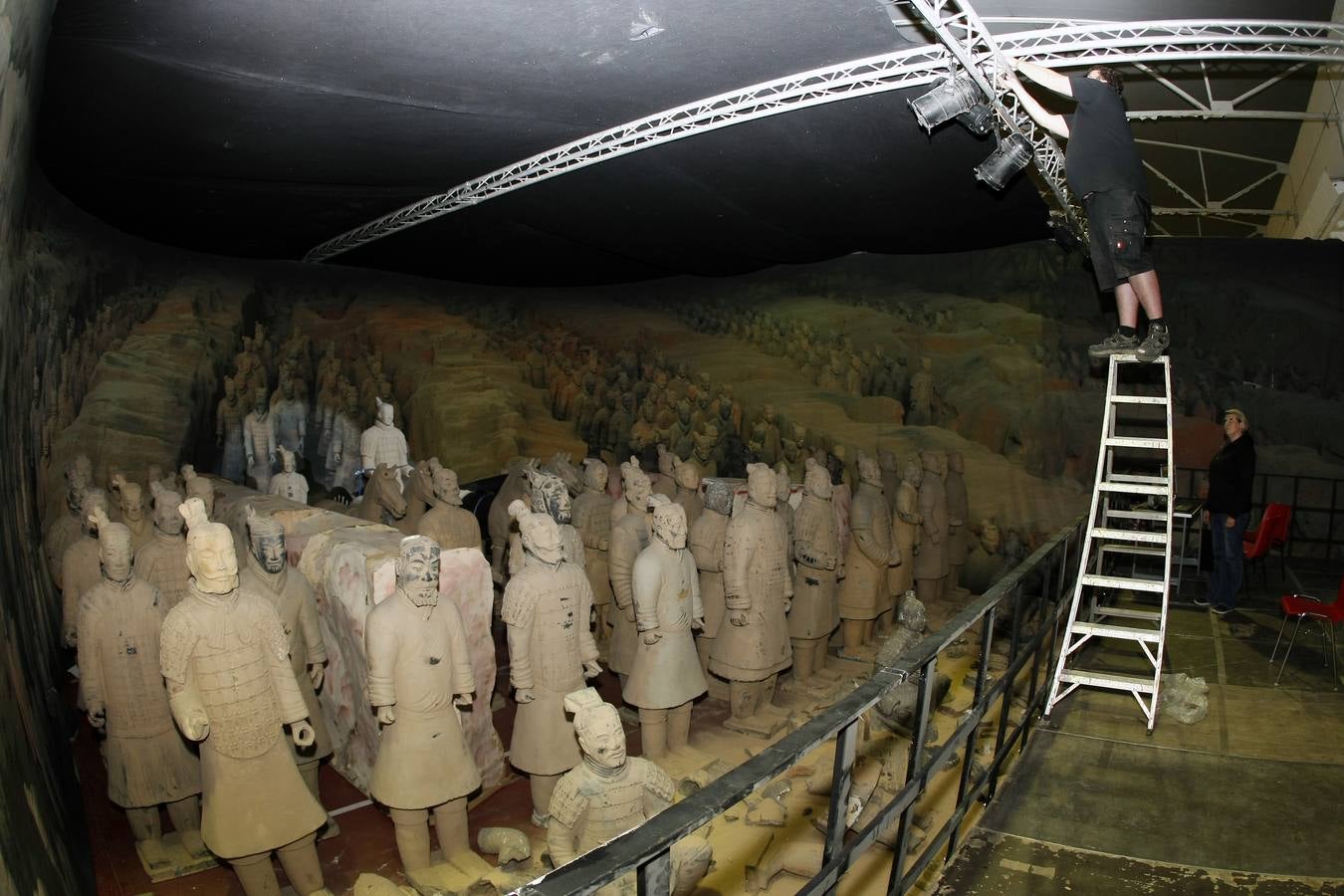 Fotos: Los Guerreros de Terracota ya están instalados en La Lechera