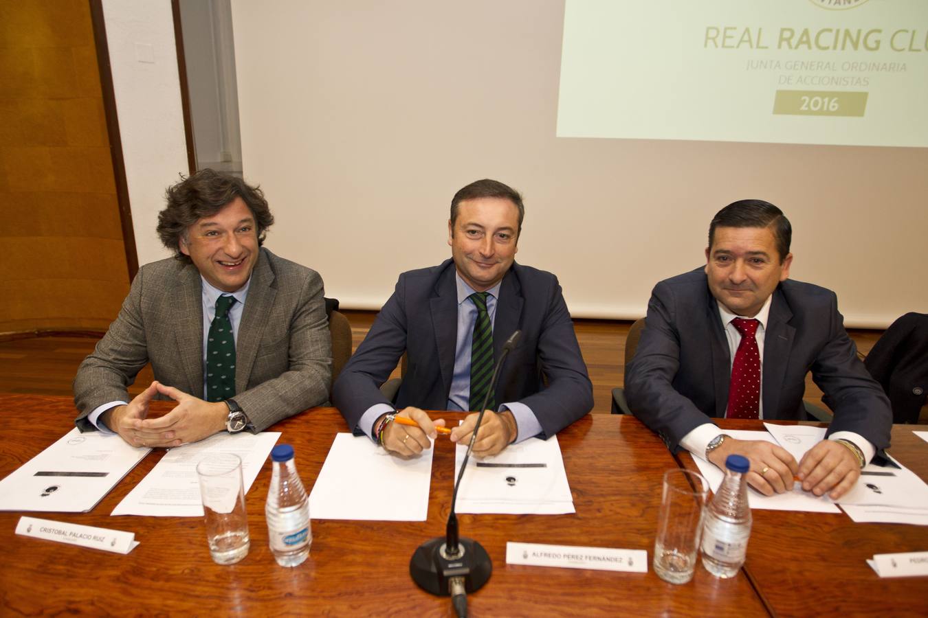 Imagen de archivo de la Junta del Racing de 2016, con Cristóbal Palacio, Alfredo Pérez y Pedro Ortiz,. 