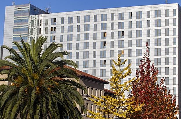 Abrir cada día Valdecilla cuesta un millón de euros