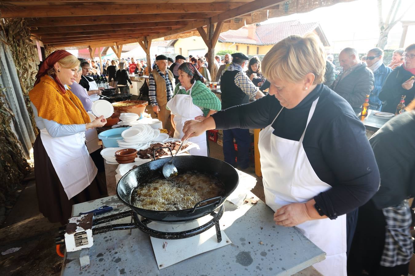 La villa cántabra se volcó con la celebración de su tradicional feria de la Alubia.