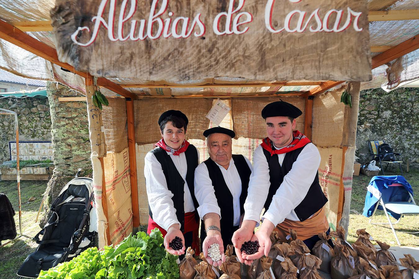 La villa cántabra se volcó con la celebración de su tradicional feria de la Alubia.