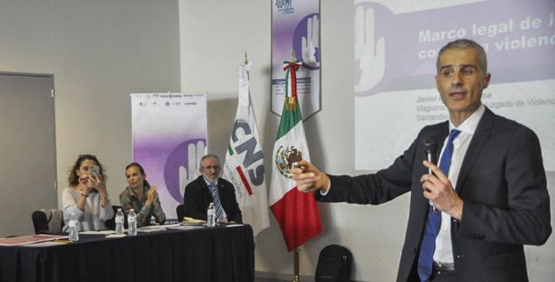 El juez Javier Amores participó como instructor en las jornadas formativas celebradas en Ciudad de México.