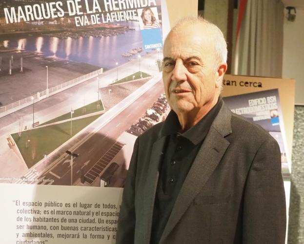  Visita. El arquitecto Antonio Cruz Villalón visitó este jueves el Colegio de Arquitectos de Cantabria. 