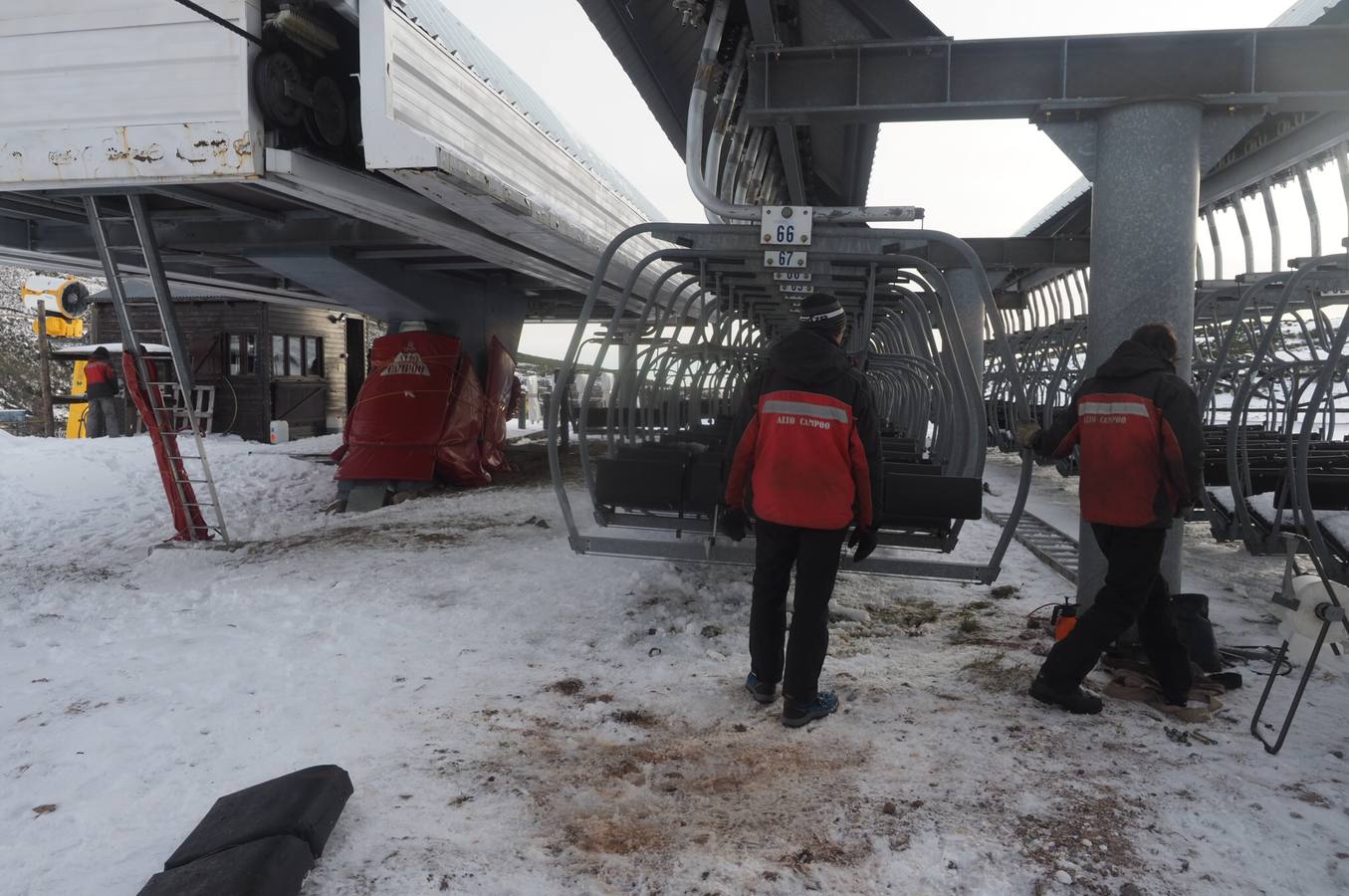 Fotos: Así está este martes la estación de esquí de Alto Campoo