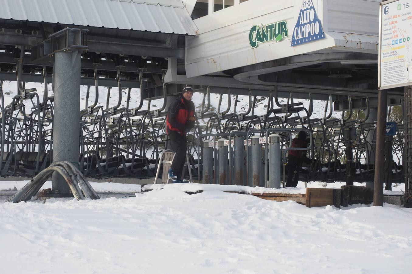 Fotos: Así está este martes la estación de esquí de Alto Campoo