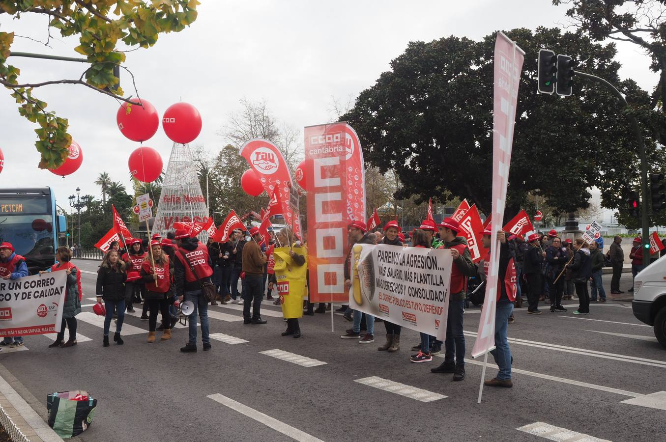 Fotos: Protesta de los trabajadores de Correos