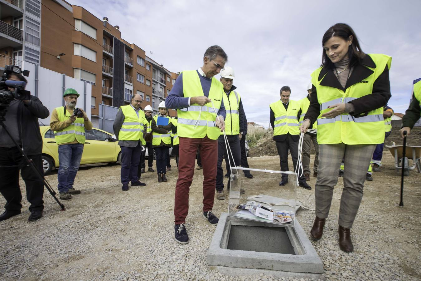 Fotos: Inicio de las obras de las 120 viviendas asequibles en San Román, en la calle Foramontanos