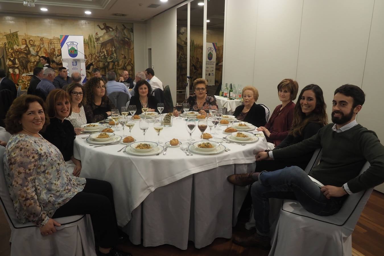 Fotos: Cena de la Peña Bolística Peñacastillo para celebrar una temporada de éxitos