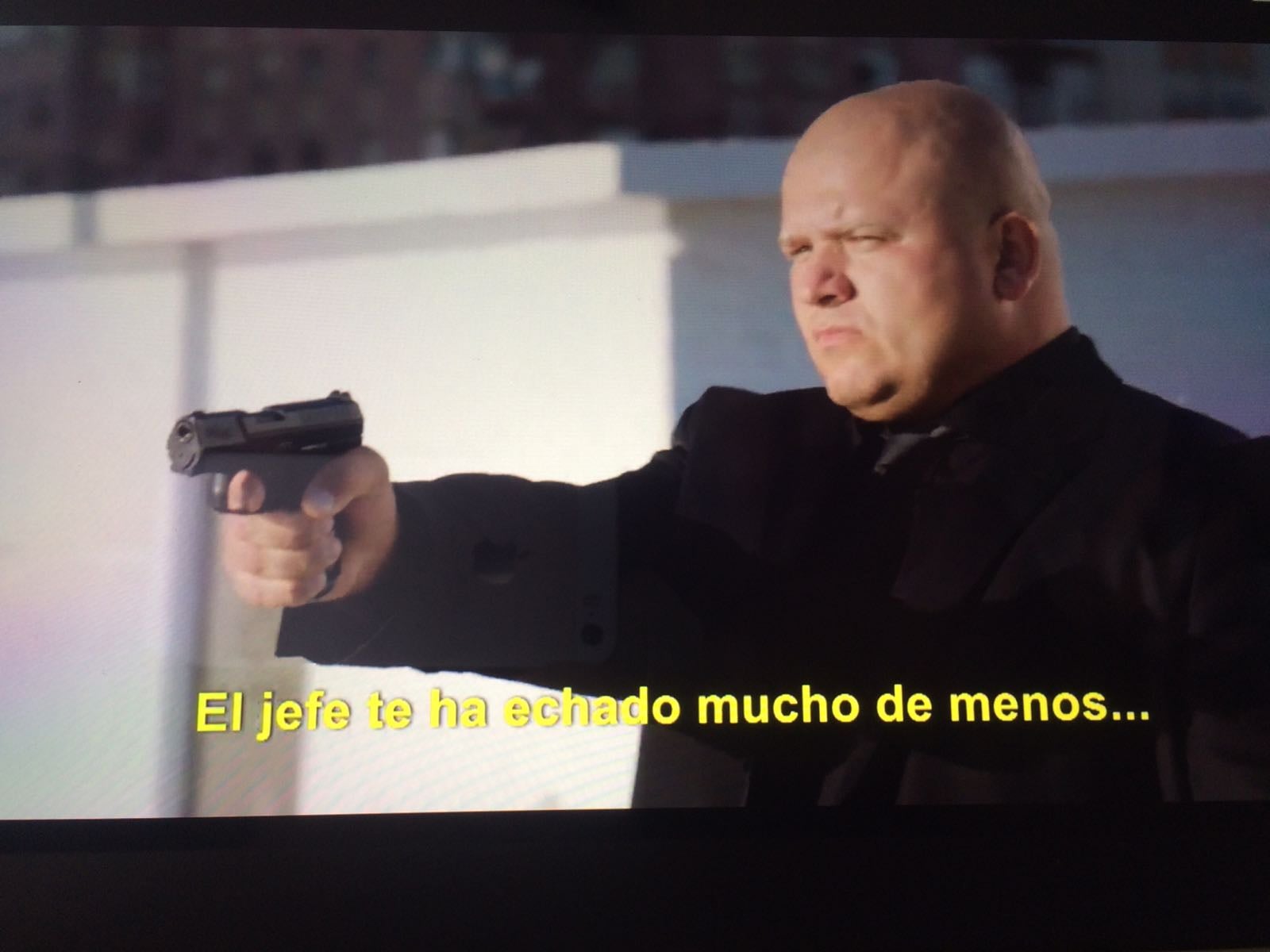 Vadim Cojuhari, moldavo de nacimiento y santanderino de adopción, encarna a la mafia rusa en un cameo en la serie que Telecinco emite esta noche