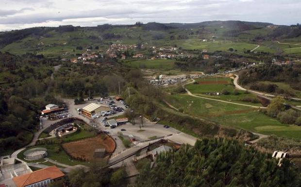 El Gobierno advierte sobre los «impactos adversos» del camping proyectado junto a Cabárceno