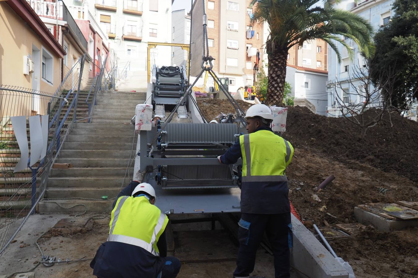 Fotos: Así son las tripas de las escaleras mecánicas del Gurugú