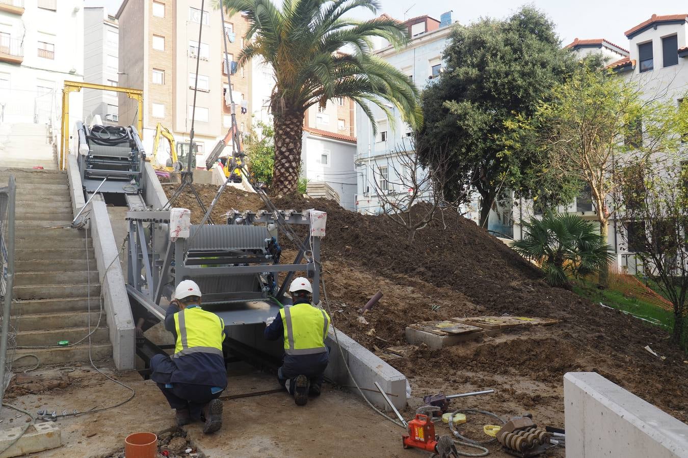 Fotos: Así son las tripas de las escaleras mecánicas del Gurugú