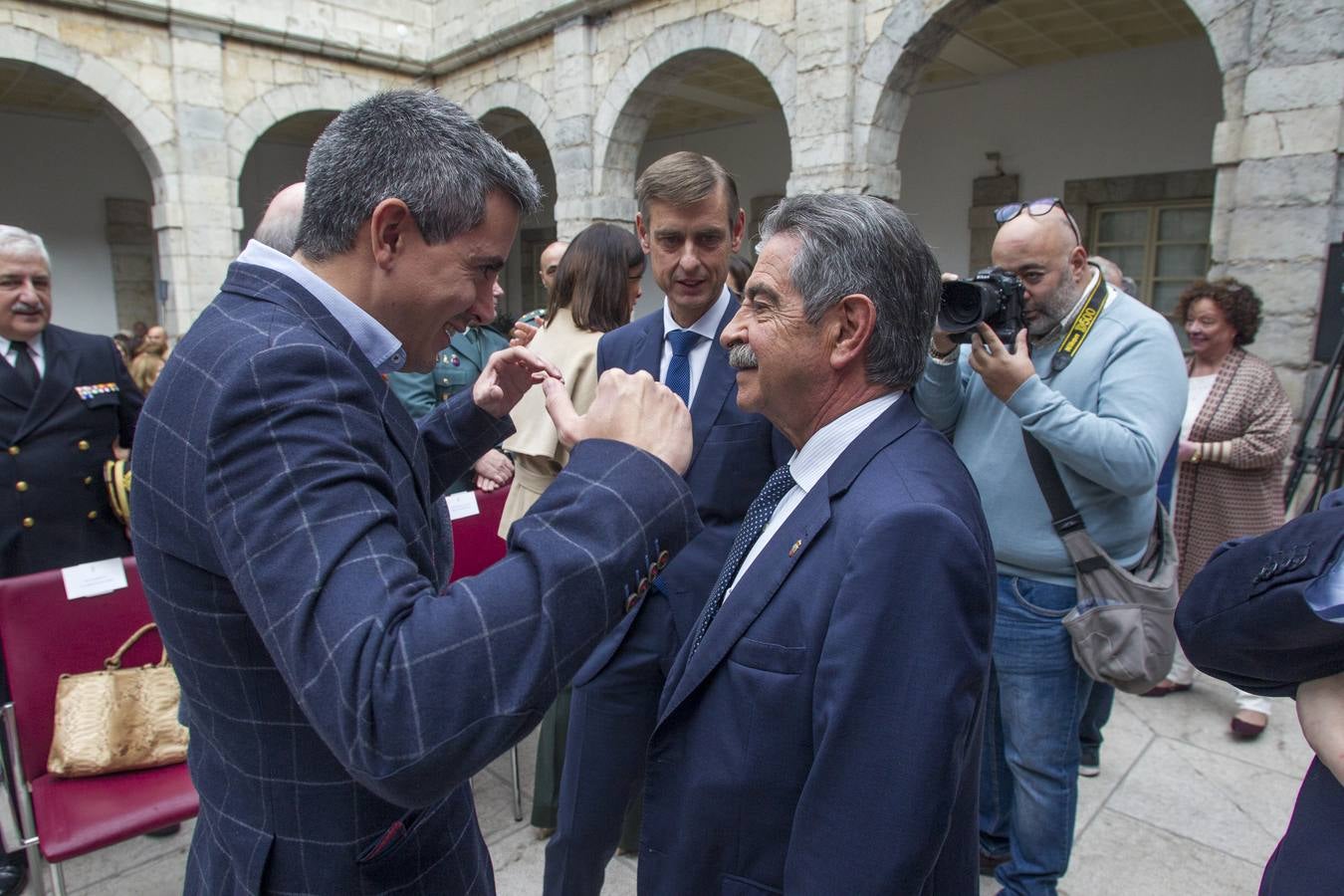 Fotos: Cantabria celebra el 40 cumpleaños de la Constitución