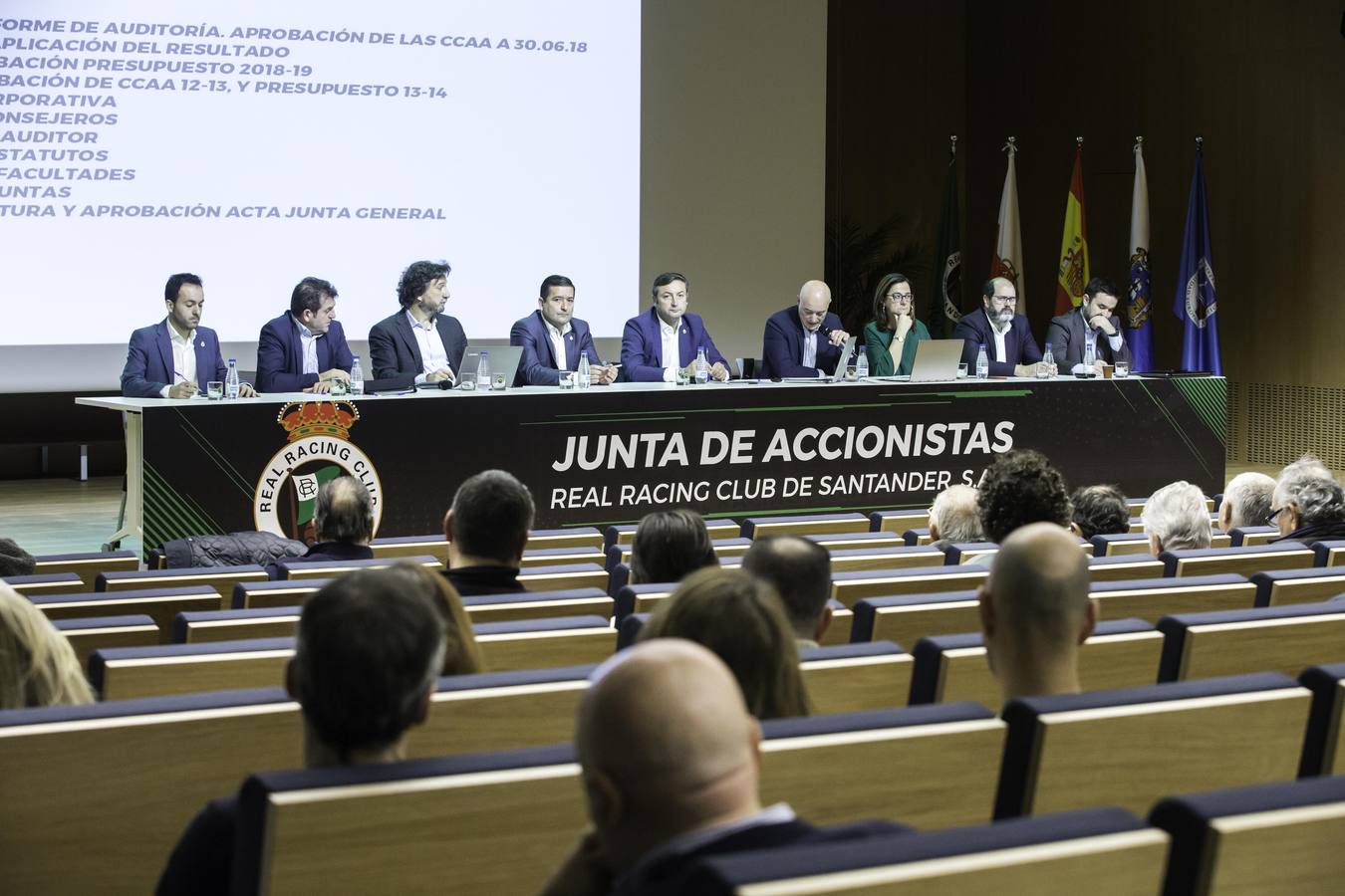 El club cántabro ha celebrao su asamble anual para aprobar un presupuestos de 3,5 millones de euros.