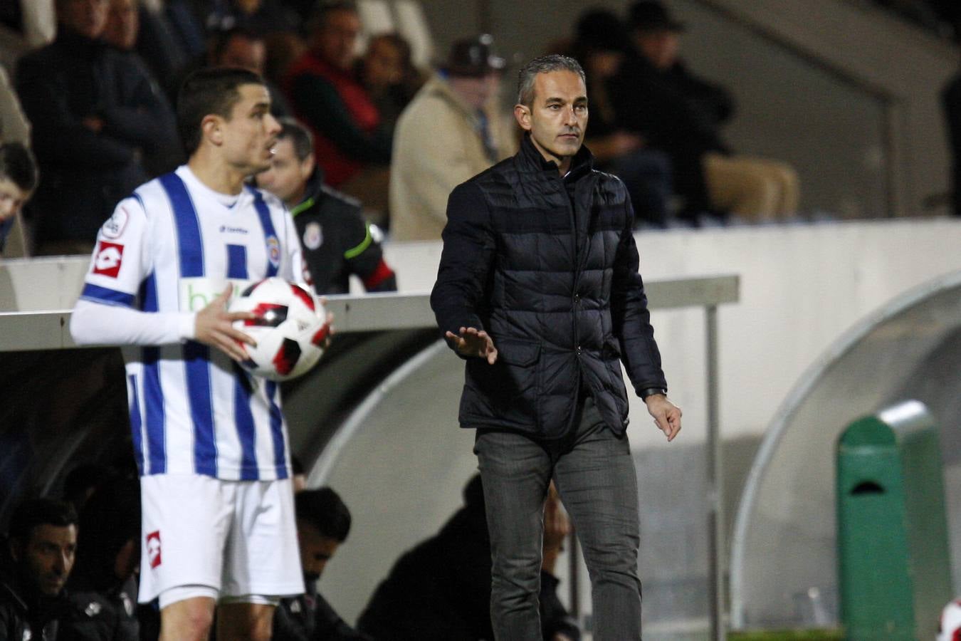 Cuarta derrota consecutiva, esta vez ante el Langreo en El Malecón