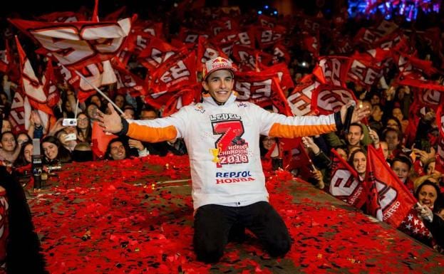 Marc Márquez celebra su séptimo título mundial, el quinto en la máxima categoría.