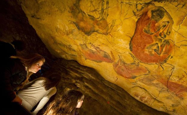 La famosa sala de policromos de Altamira, considerada como la 'capilla sixtina' del arte paleolítico mundial. 