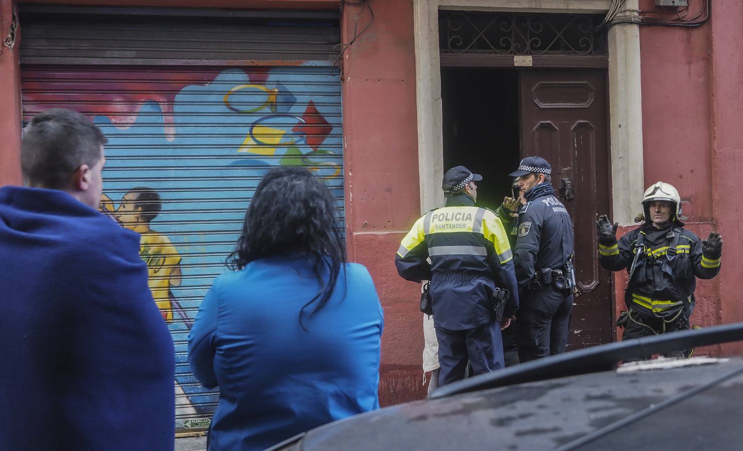 Fotos: Incendio en la cuarta planta de un edificio de la calle Madrid