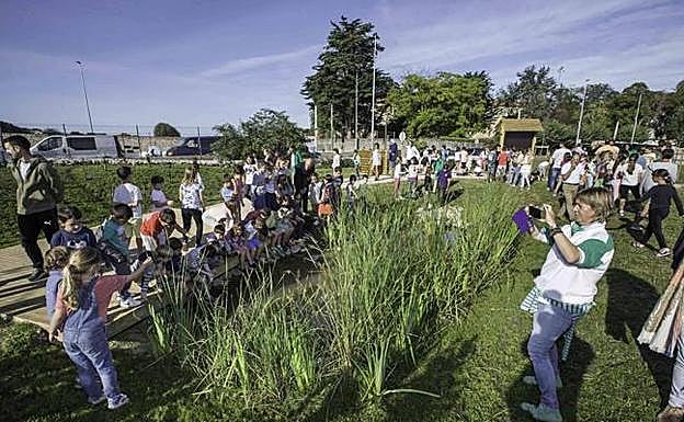 Parque del renacuajo, en San Román, junto al colegio Verdemar. La zona se saneó y aseguró para que pueda ser utilizada.