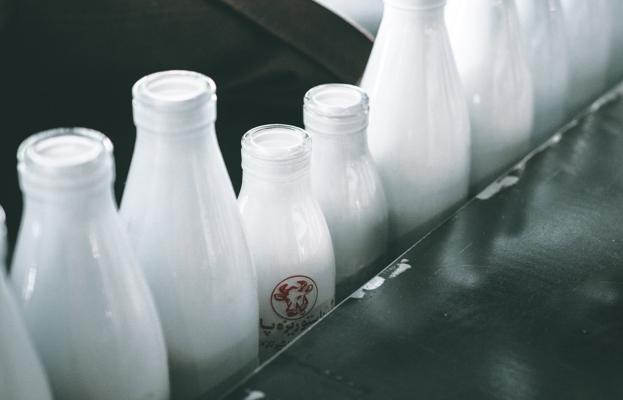 Embotelladora de leche. :: Mehrshad Rajabi 