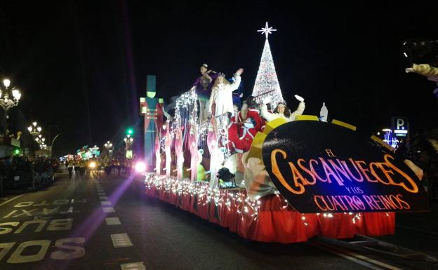Los Reyes llenan de ilusión las calles de Santander
