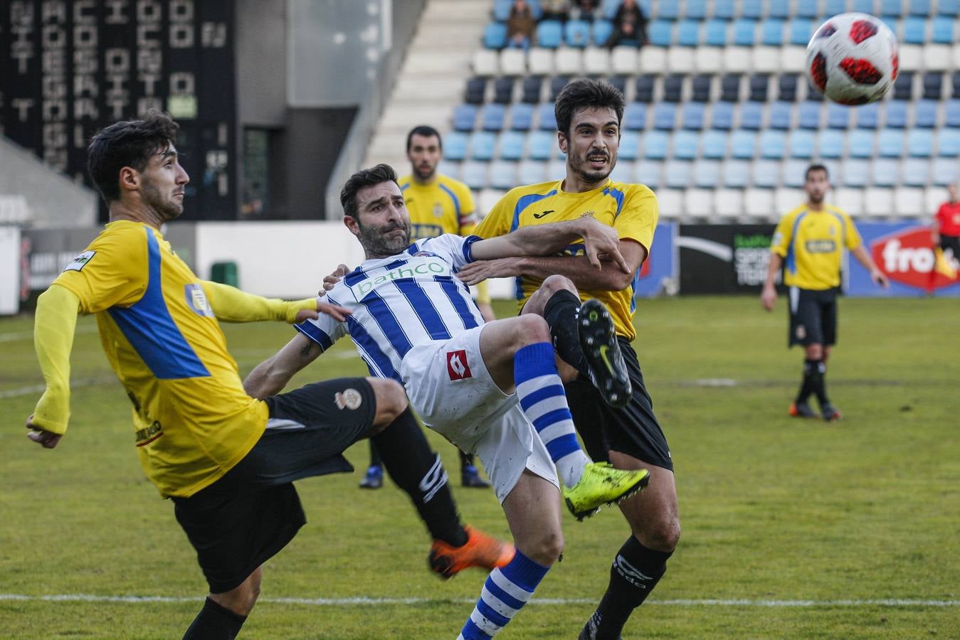 Fotos: Las mejores imágenes del partido de la Gimnástica frente al Real Unión