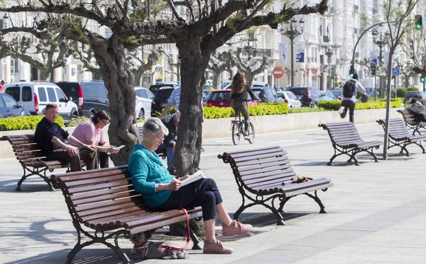 Las mujeres pensionistas de Cantabria cobraron un 40% menos que los hombres en 2018