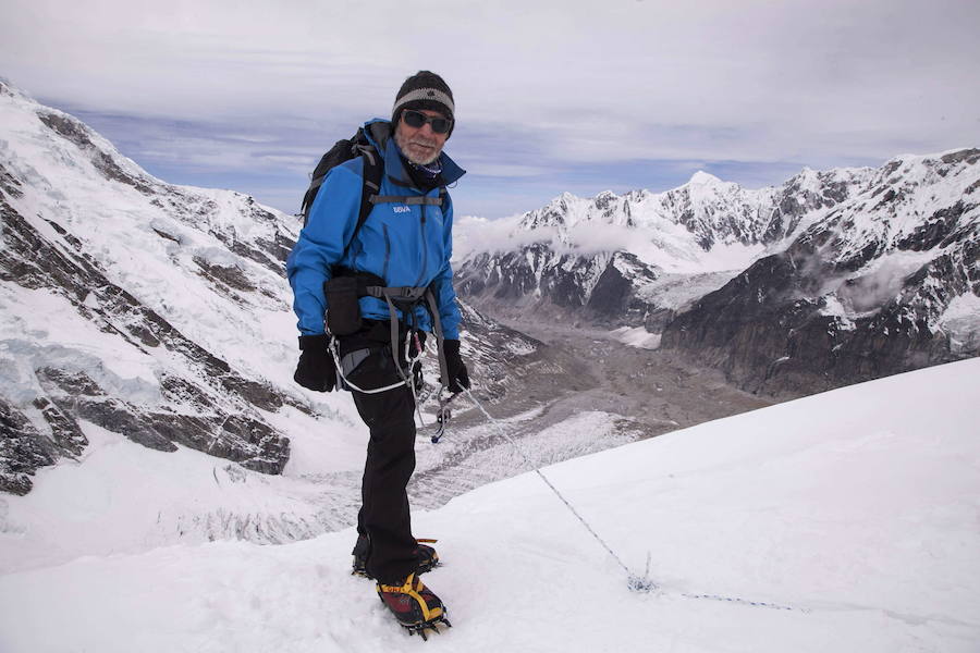 El veterano montañero, que el 5 de febrero cumplirá 80 años, se recupera de una operación de rodilla para ascender al Dhaulagiri la próxima primavera