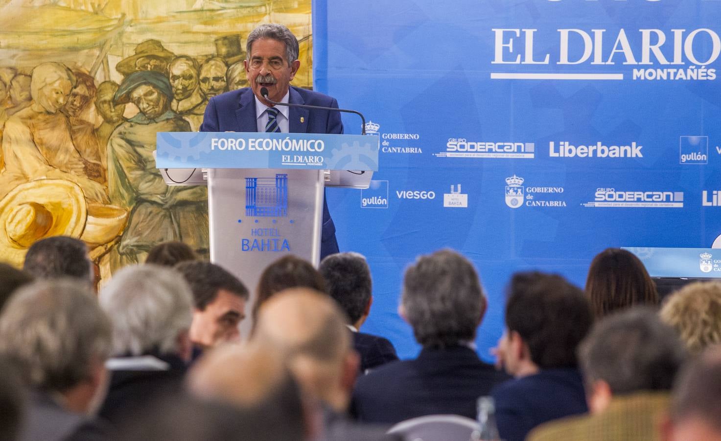 Fotos: Imágenes del Foro Económico de El Diario Montañés, que ha tenido a Revilla como ponente